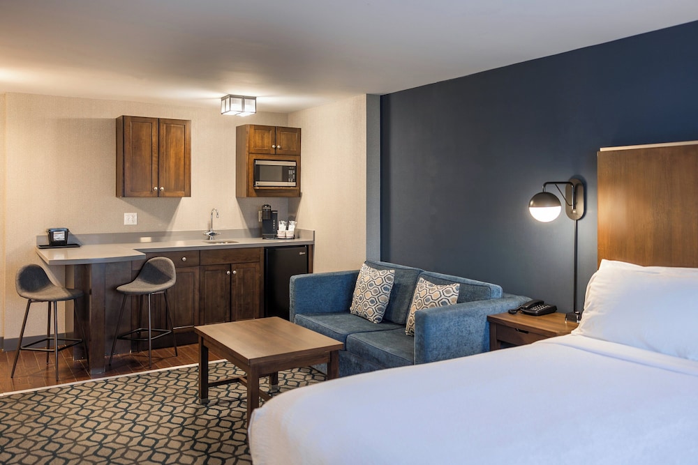Suite, 1 Bedroom, River View - Photo 5