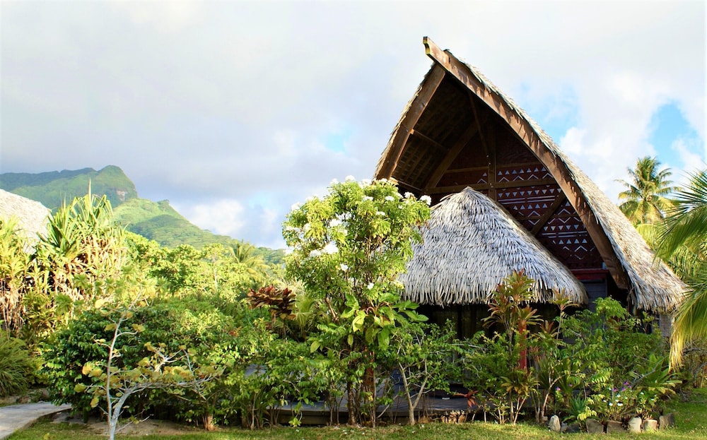 Premium Garden Pool Bungalow - Photo 2