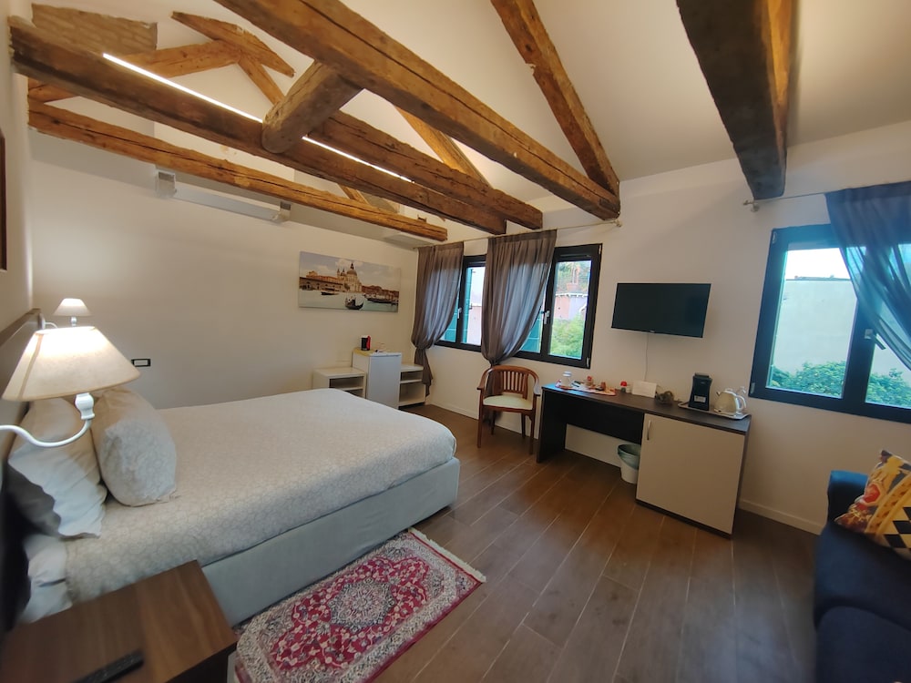 Superior Double Room photo 1
