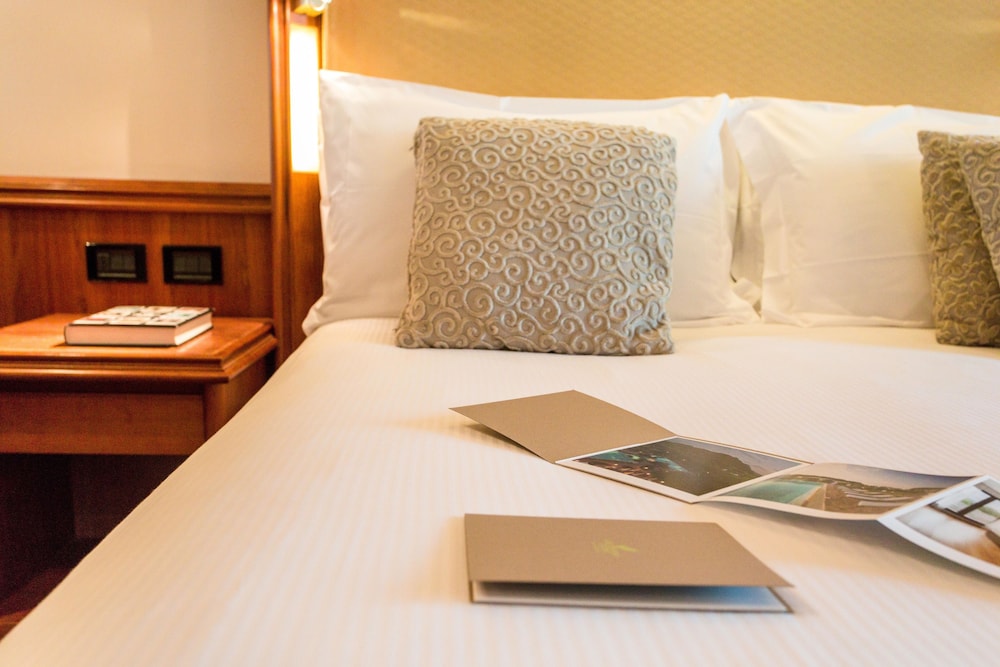 Standard Double Room, Balcony - Photo 3