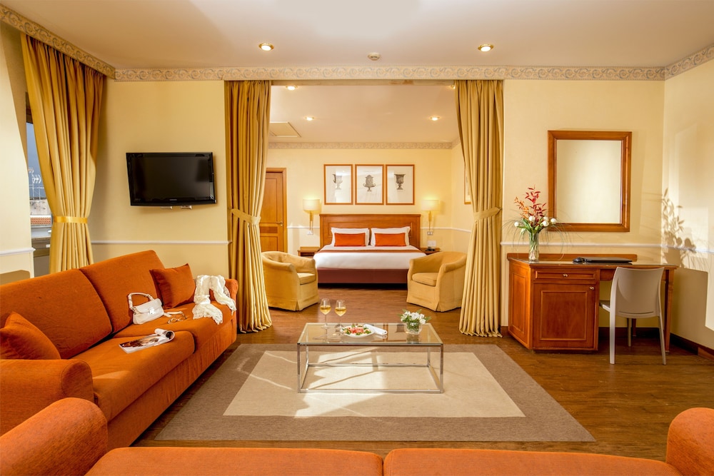 Junior Studio Suite