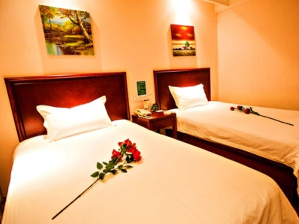 Standard Twin Room photo 3
