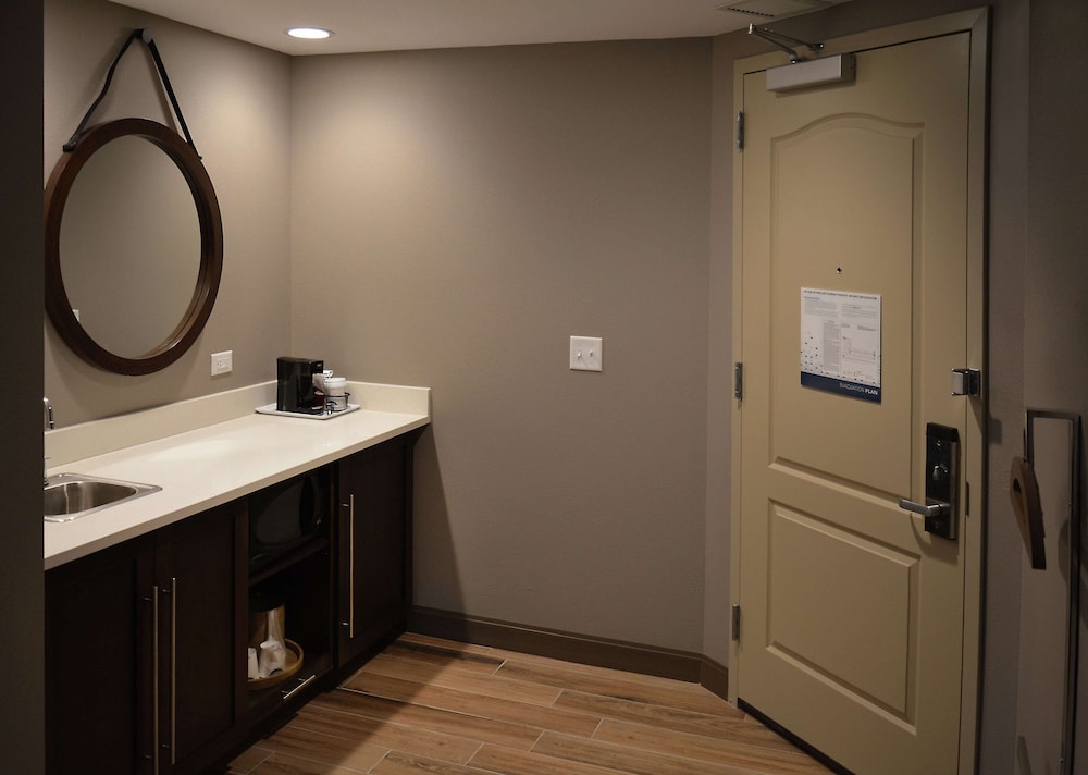 Studio Suite, Multiple Beds (Wet Bar)