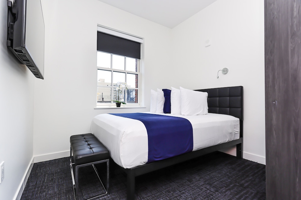 Basic Room (4th Floor - Unit #403) photo 1