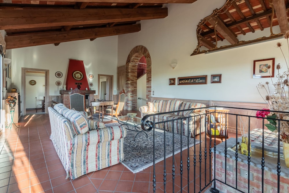 Antico Casale Vignale Stunning View and Pool, Billede 15