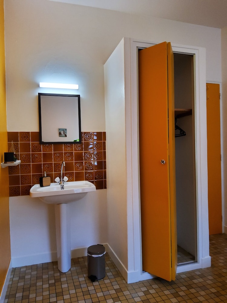 Classic Double Room, Shared Bathroom (Bagadou) photo 3