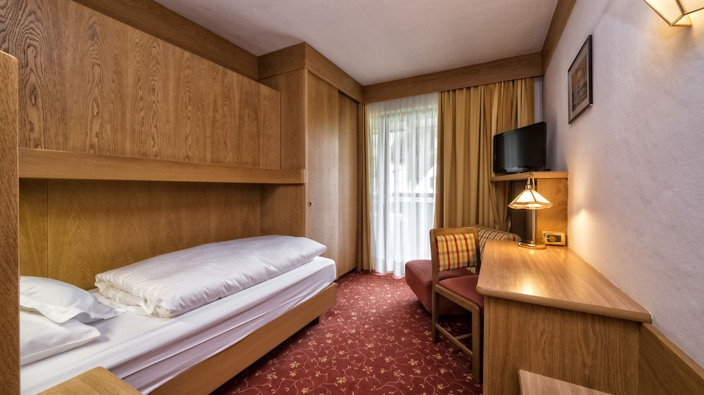 Economy Single Room