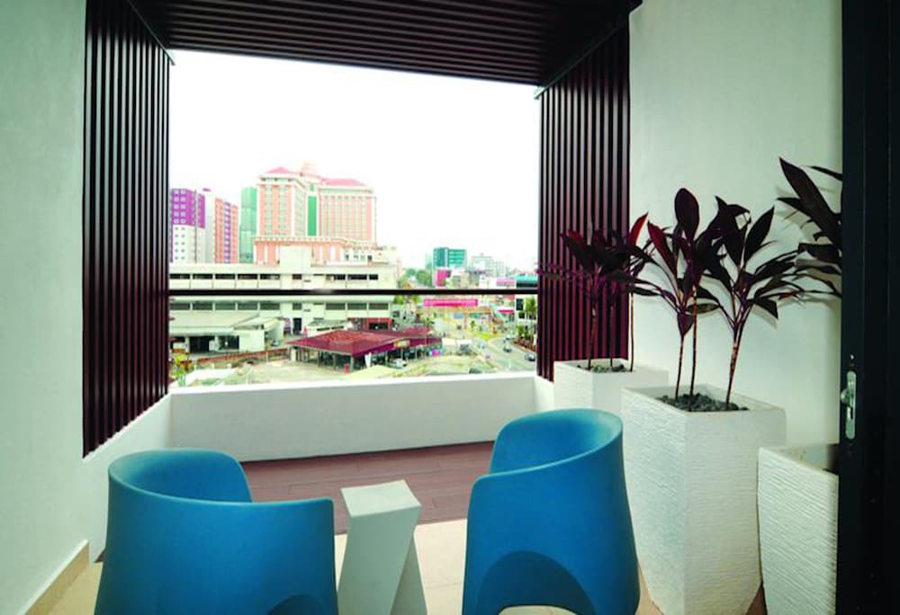 Deluxe Room, Balcony photo 3
