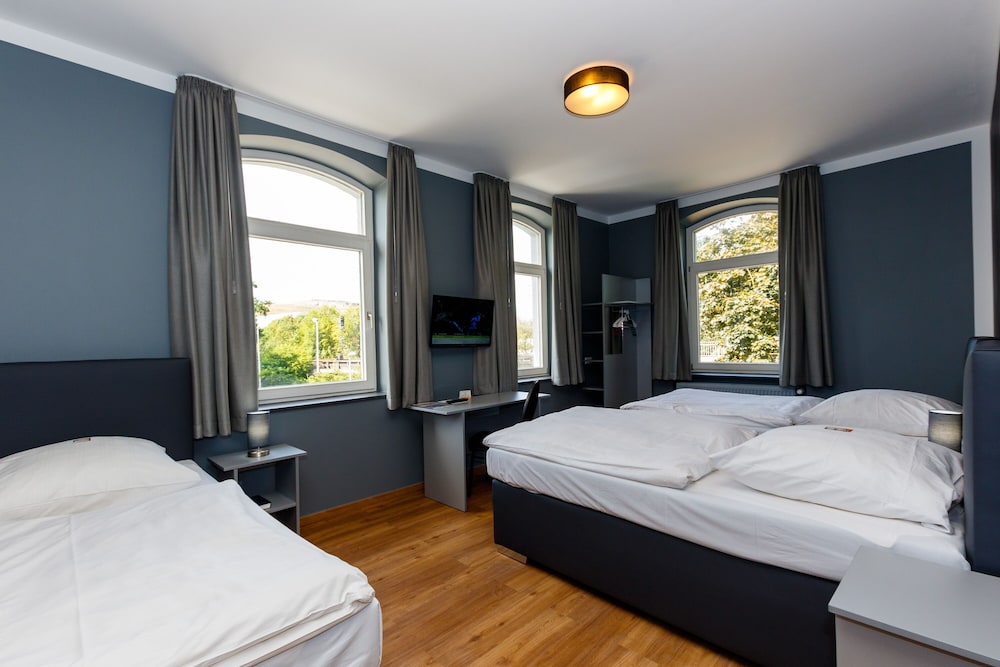 Business Triple Room photo 3