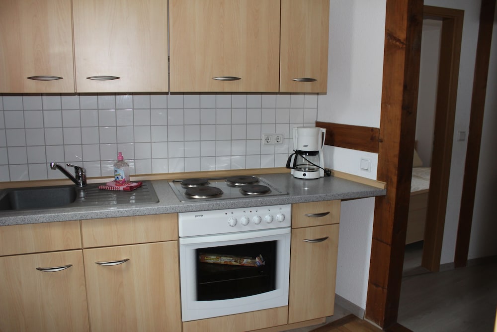 Classic Double or Twin Room, 2 Twin Beds, Non Smoking, Kitchen photo 1
