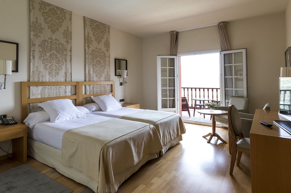 Superior Twin Room, 2 Twin Beds - Photo 3