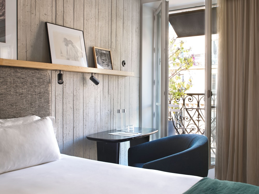 Signature Room, Balcony