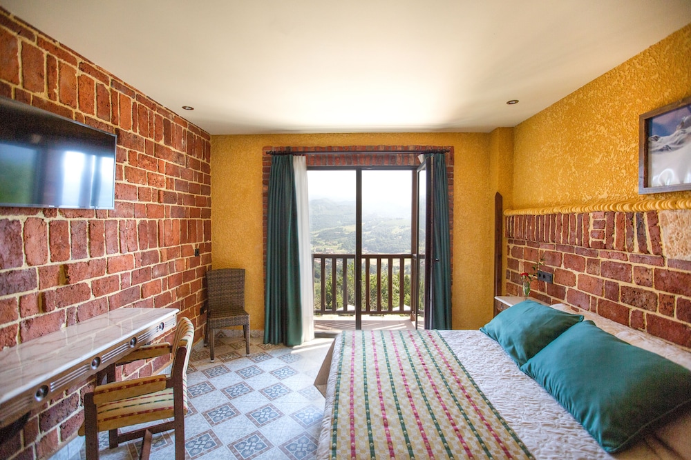 Standard Double or Twin Room - Photo 7