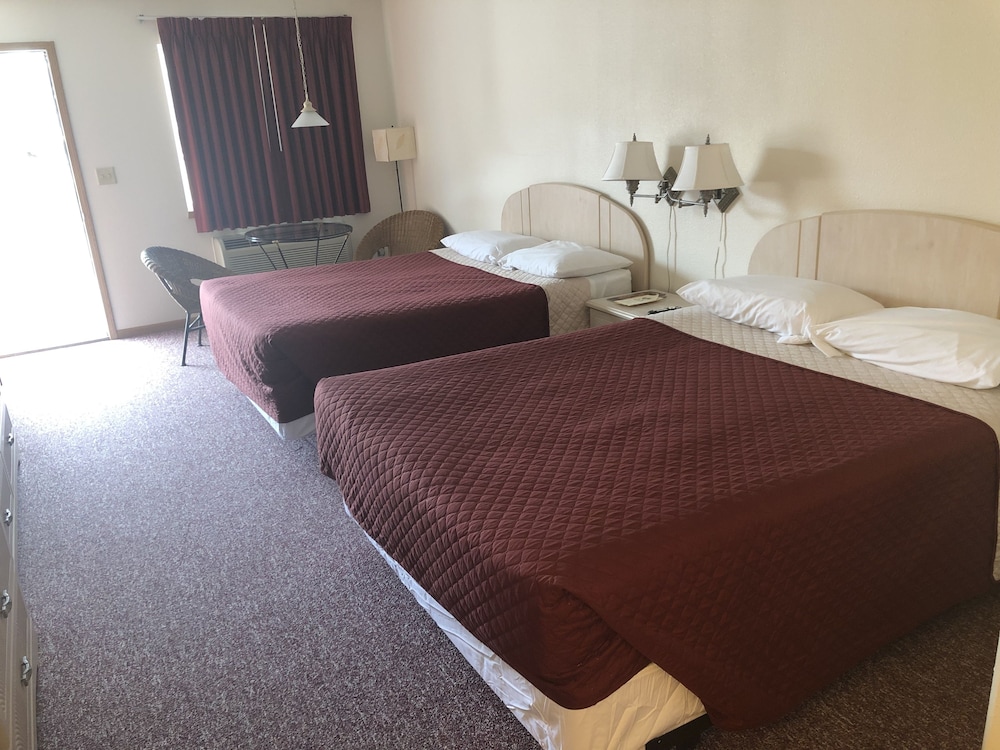 Deluxe Double Room, 2 Queen Beds, Mountain View photo 2