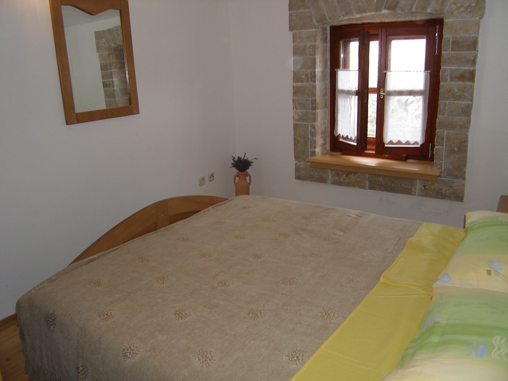 Apartment photo 3