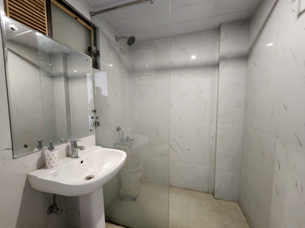 Deluxe Room - Photo 2