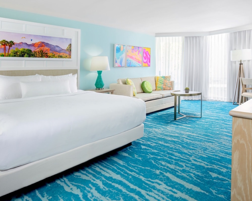 Premium Room, 1 King Bed photo 1