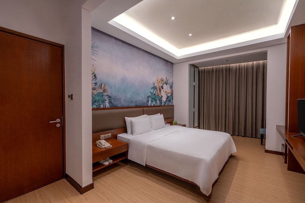 Suite, 2 Double Beds, City View
