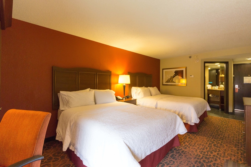 Room, 2 Queen Beds photo 3