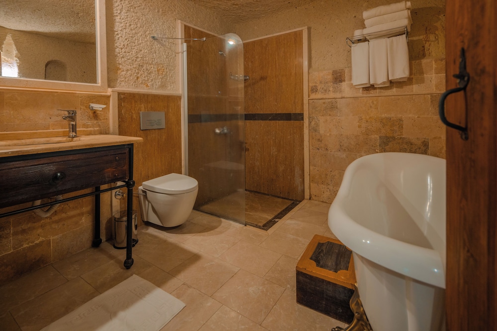 Suite - Photo 7