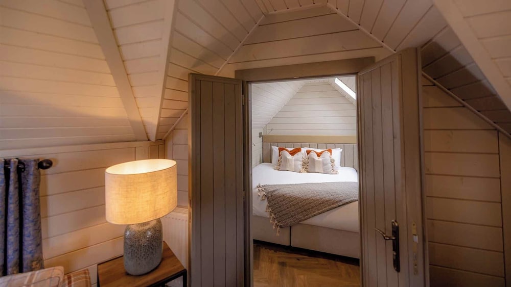 Deluxe Cabin photo 2