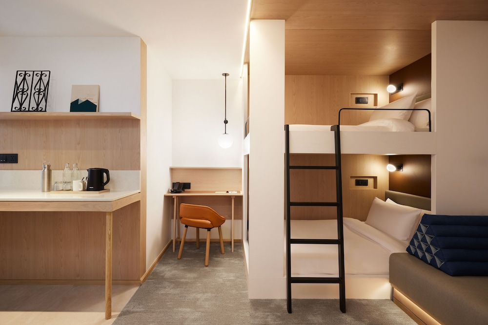 Room, Multiple Beds (Biggy)