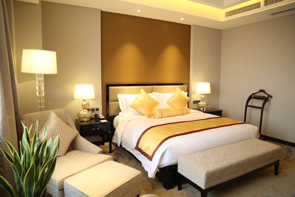 Deluxe Suite photo 3