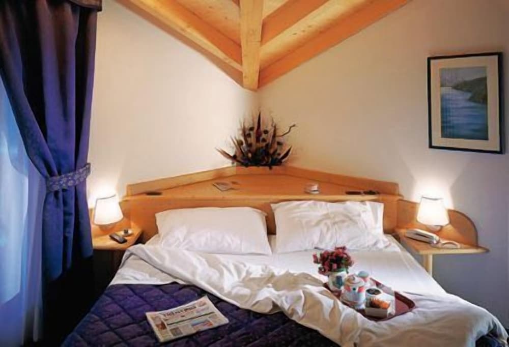 Double Room, 1 Large Twin Bed (Spa Access) photo 2