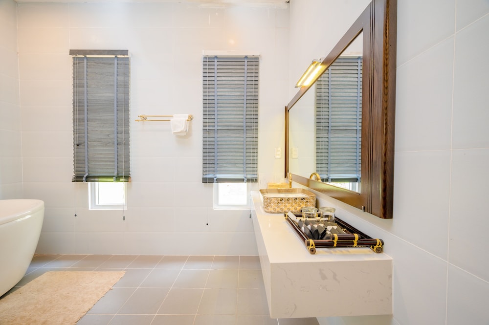 Family Villa, 2 Bedrooms, Pool View - Photo 10