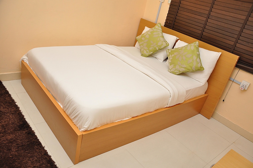 One Bedroom Apartment