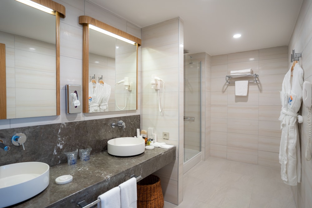 King Suite,Balcony,Sea View - Photo 9
