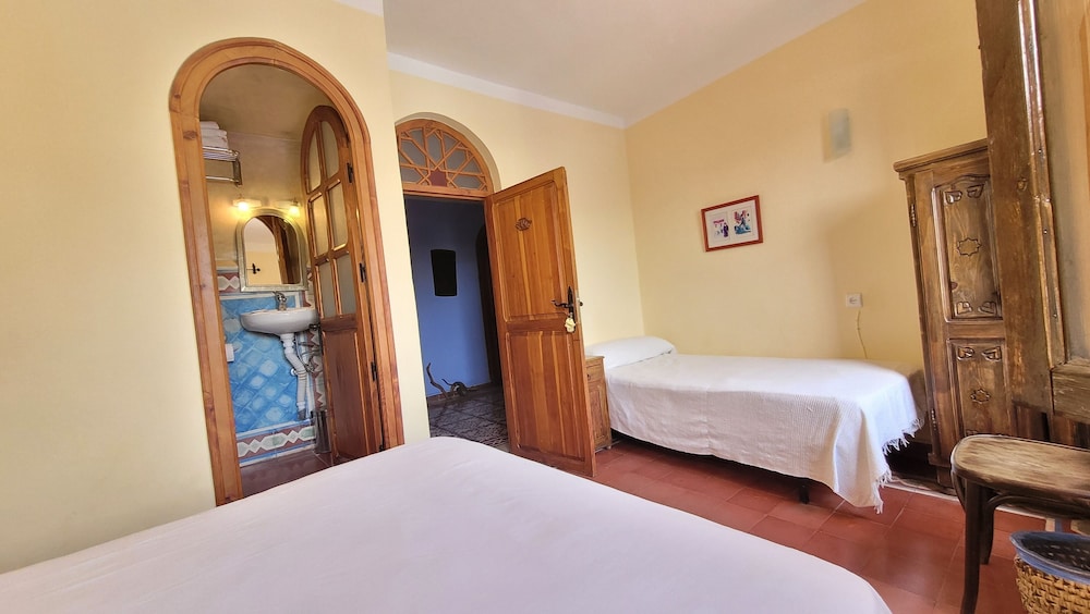 Basic Double Room, City View photo 1