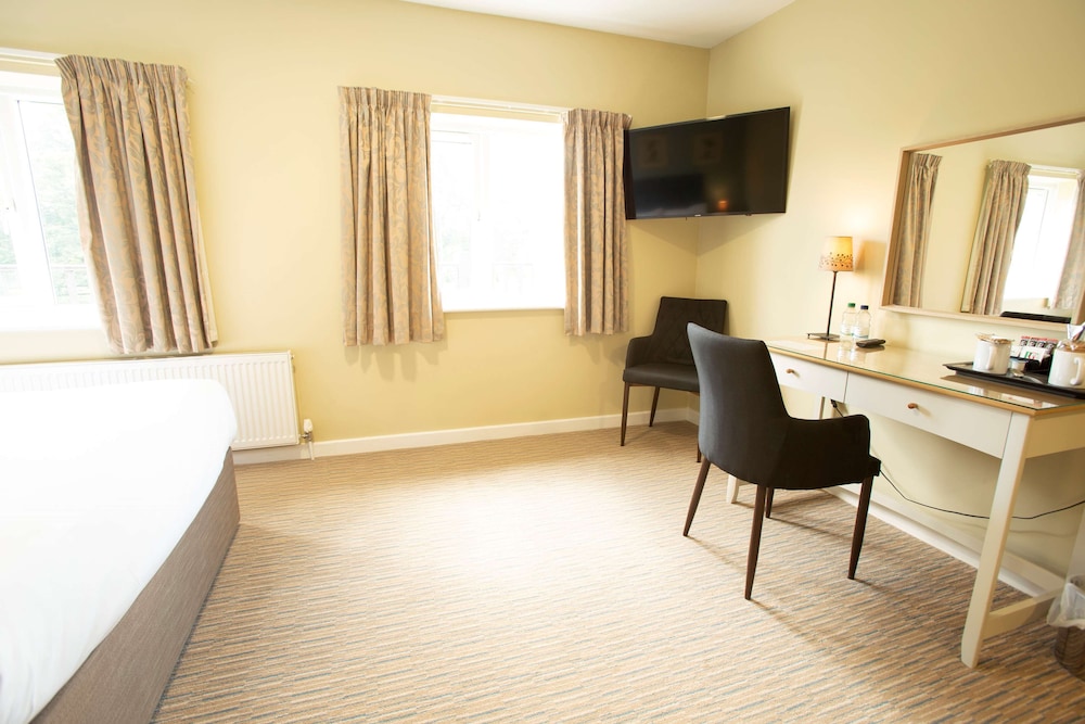 Standard Room, 1 King Bed, Accessible (Walk-in Shower) - Photo 3
