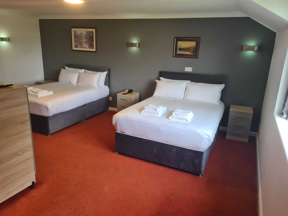 Deluxe Twin Room, 2 Double Beds, Non Smoking, Bathtub photo 3