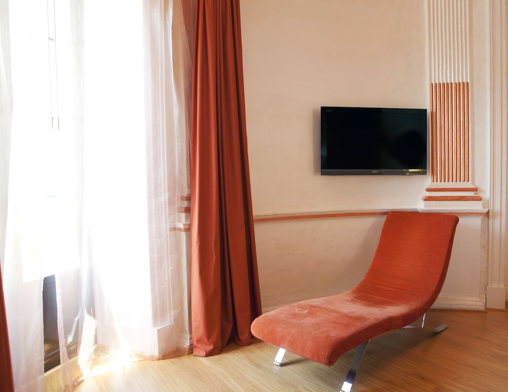 Suite - Photo 4