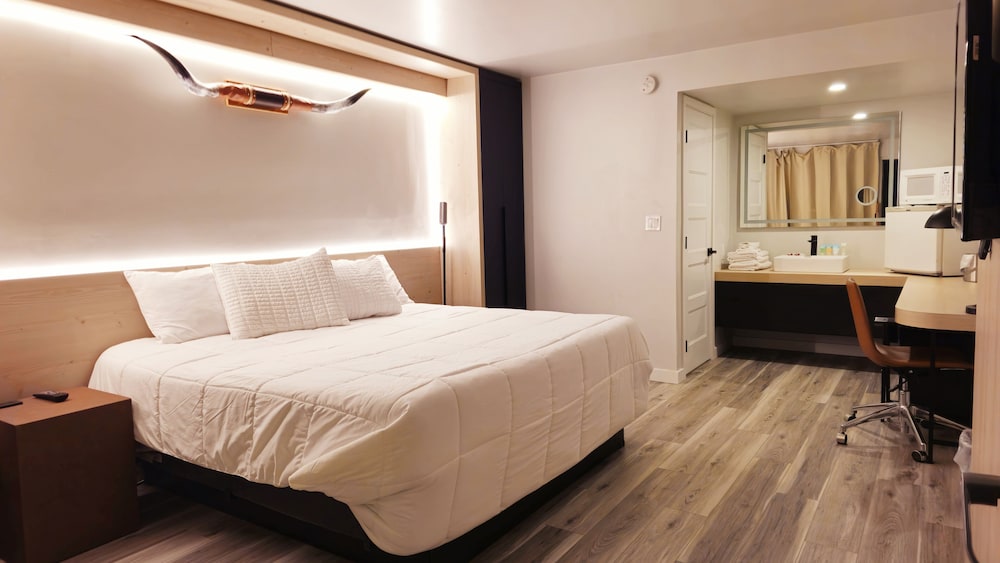Room, 1 King Bed, Non Smoking - Photo 1