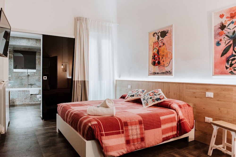 Design Triple Room, 1 Queen Bed, Balcony