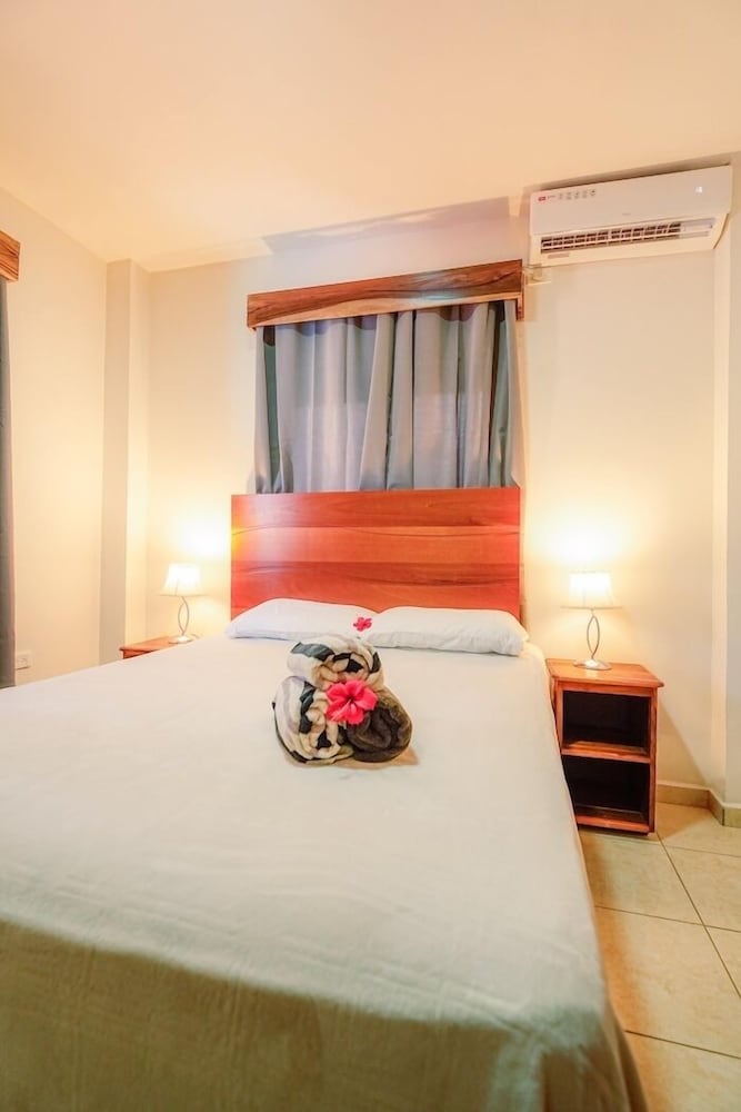 Standard Room, 1 Queen Bed, Annex Building photo 3