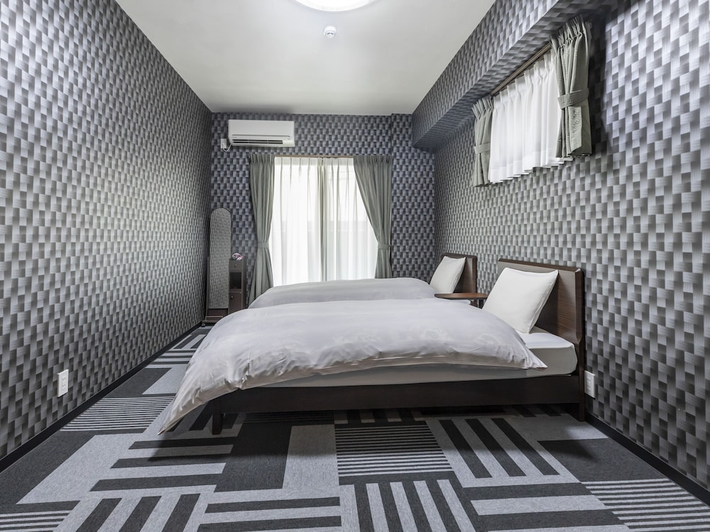 Twin Room, Non Smoking photo 2