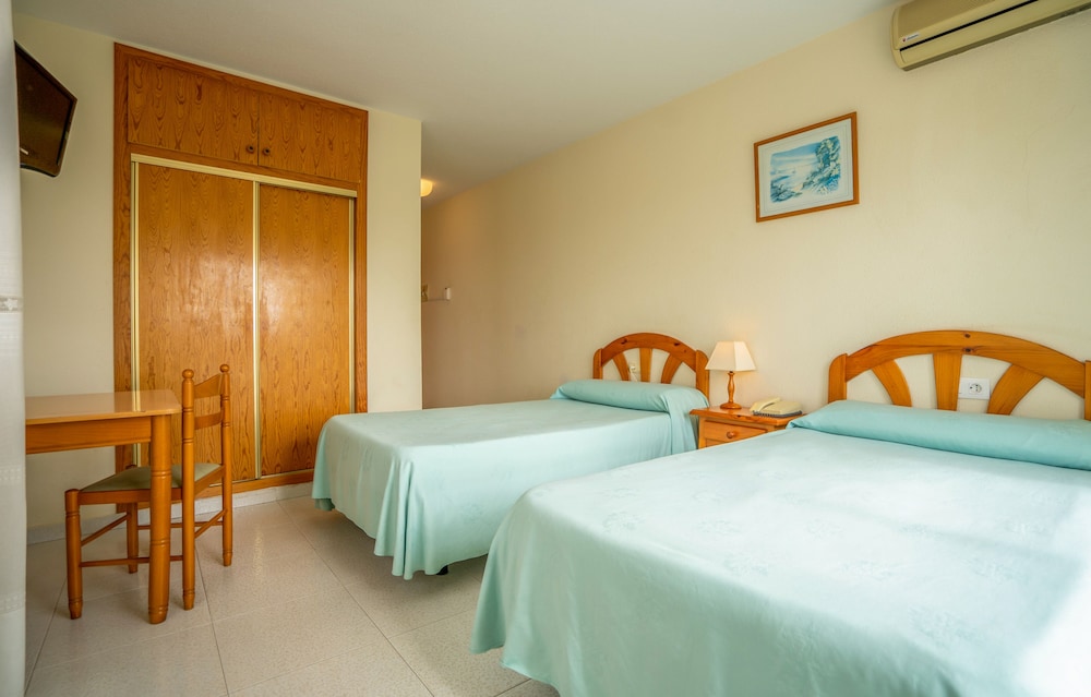 Double or Twin Room, 1 Bedroom, Courtyard View, Courtyard Area - Photo 7