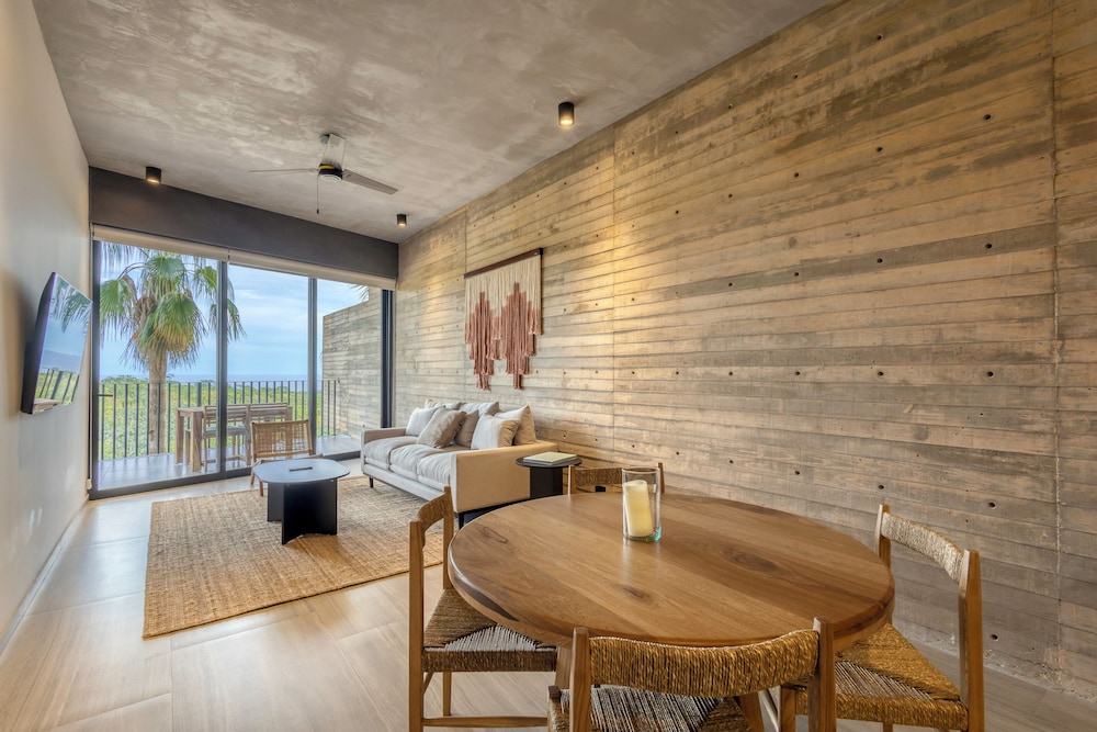 Luxury Apartment, 2 Bedrooms, Terrace, Sea View