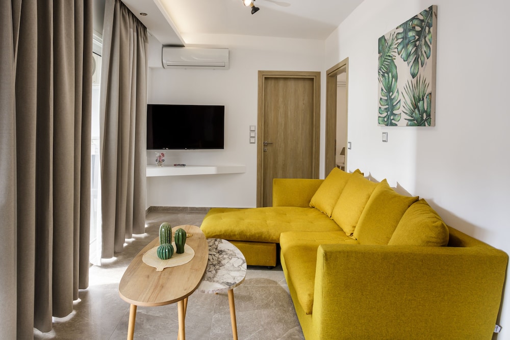 Luxury House photo 3