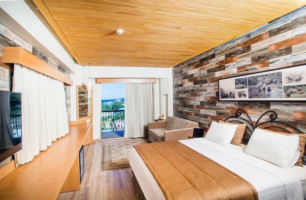 Deluxe Suite, Sea View photo 1