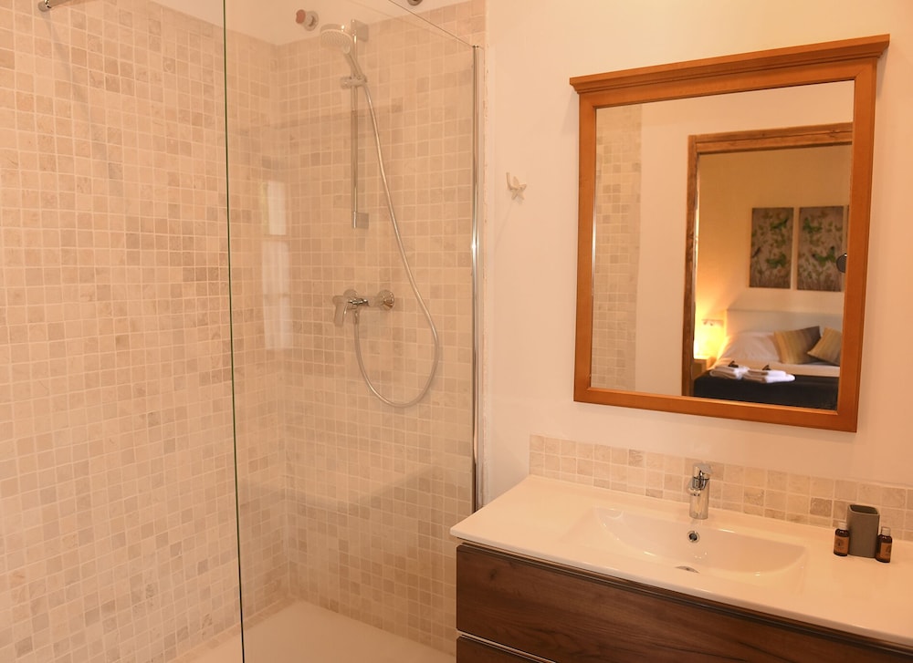 Standard Double Room, 1 Queen Bed, Garden View photo 3