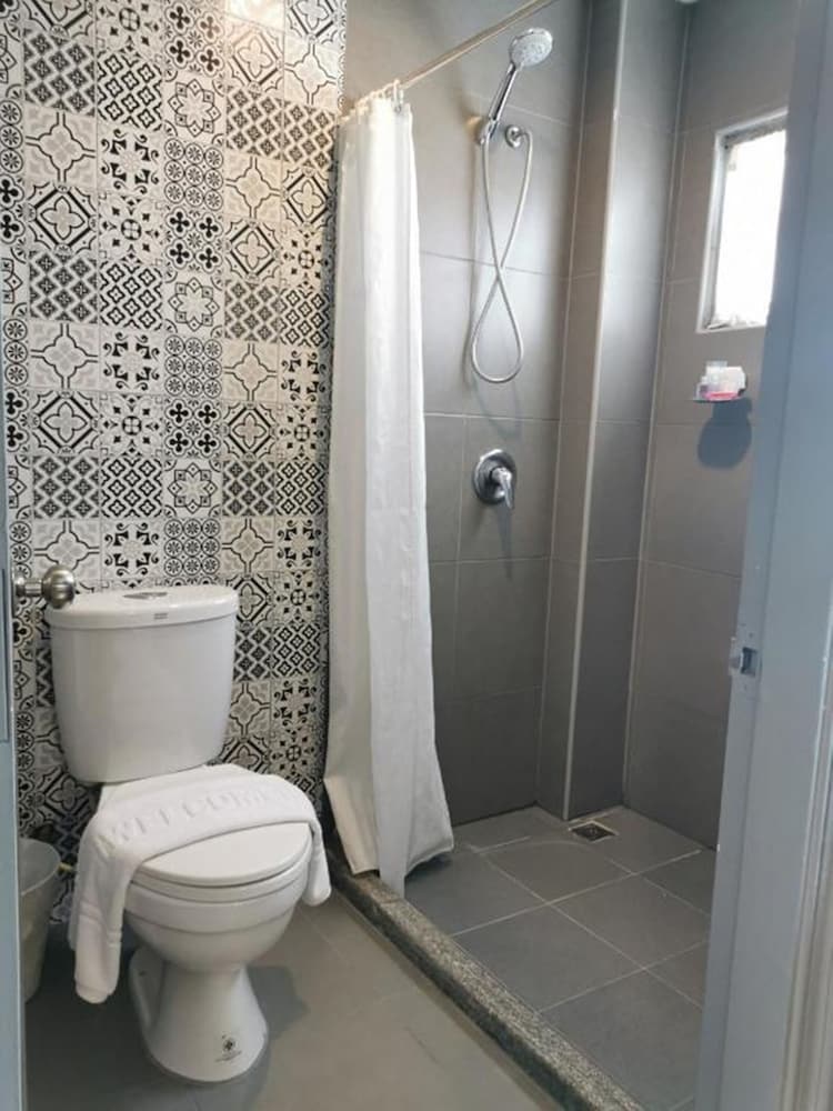 Superior Double or Twin Room - Photo 8