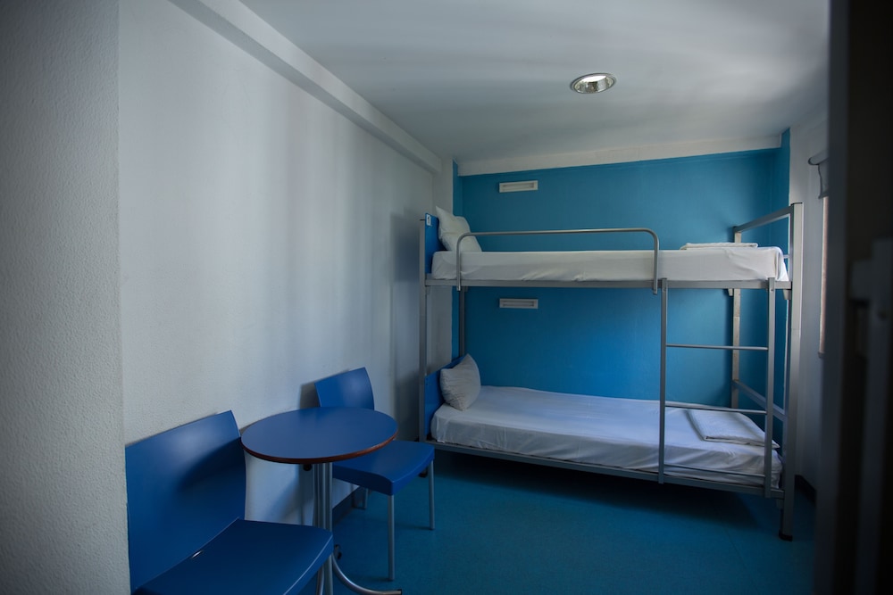 Shared Dormitory, Men only (3 pax) photo 1