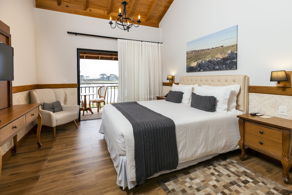 Deluxe Quadruple Room, Patio photo 2