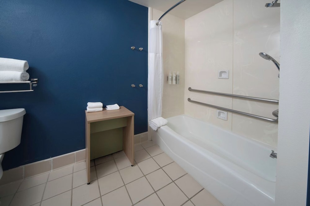 Studio, 2 Queen Beds, Accessible, Bathtub - Photo 4