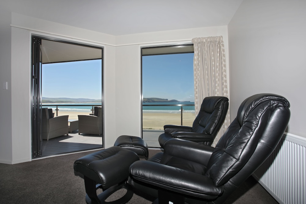 Studio 2, 1 Bedroom, Beach View photo 2