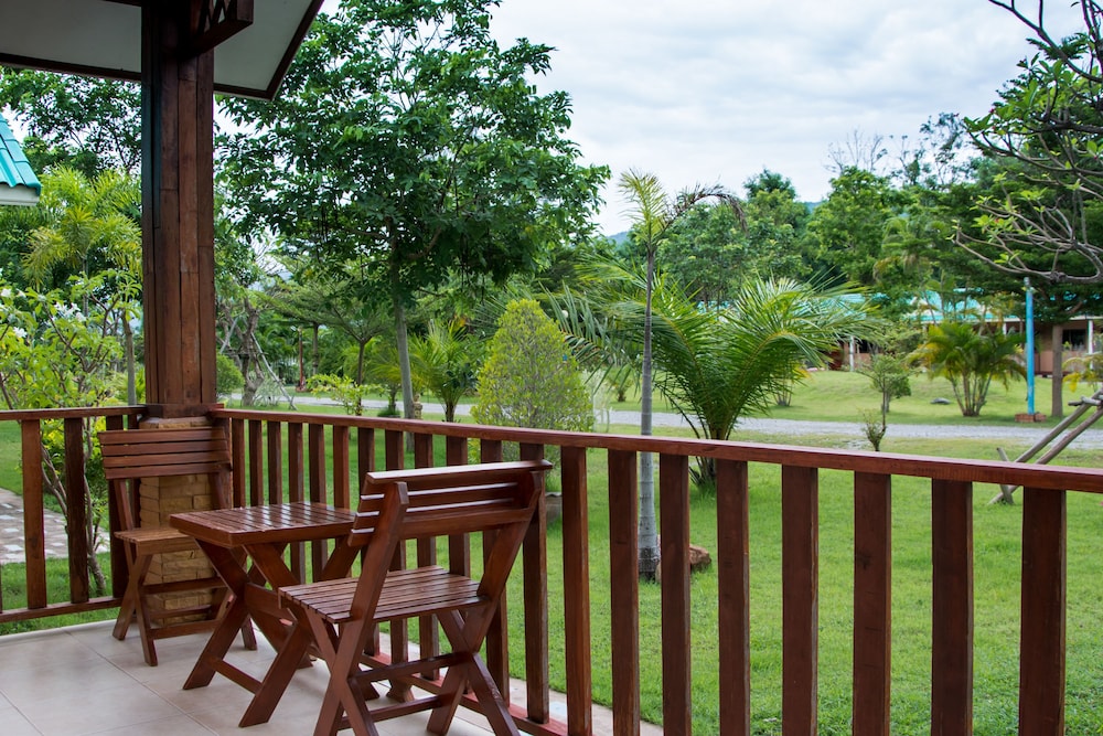 Garden Bungalow photo 3